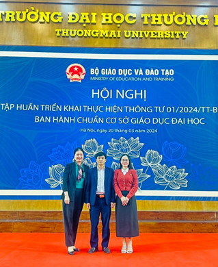 Các đại biểu Trường Đại học Kinh tế Nghệ An tham dự Hội nghị