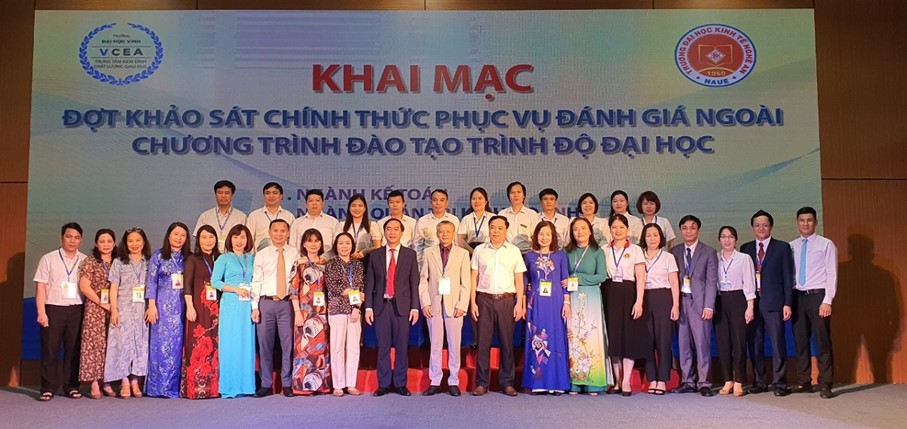 Khai mạc đợt khảo sát chính thức Kiểm định chất lượng chương trình đào tạo trình độ đại học tại Trường Đại học Kinh tế Nghệ An