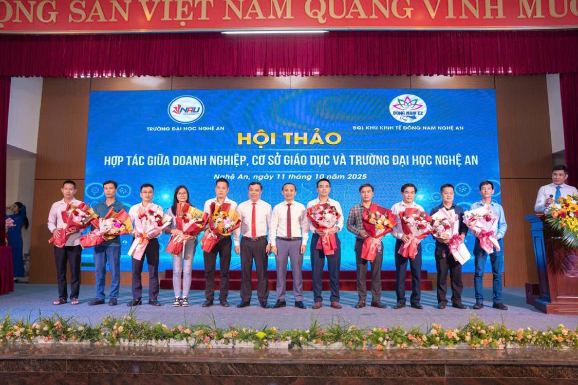 KHOA CÔNG NGHỆ THÔNG TIN – TRƯỜNG ĐẠI HỌC NGHỆ AN GỬI LỜI CHÚC MỪNG NHÂN NGÀY DOANH NHÂN VIỆT NAM 13/10