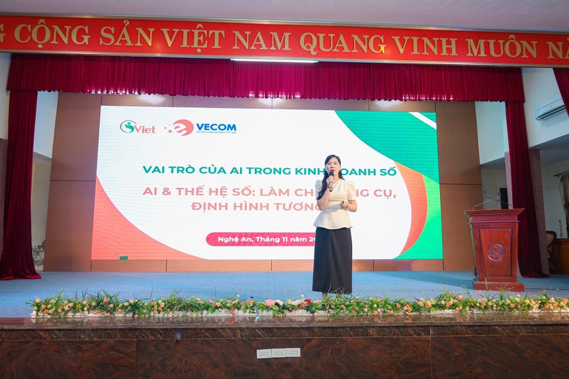 AI TRONG KINH DOANH SỐ – CHỦ ĐỀ NỔI BẬT TẠI UNITOUR 2025  DÀNH CHO SINH VIÊN KHOA KINH TẾ – QTKD