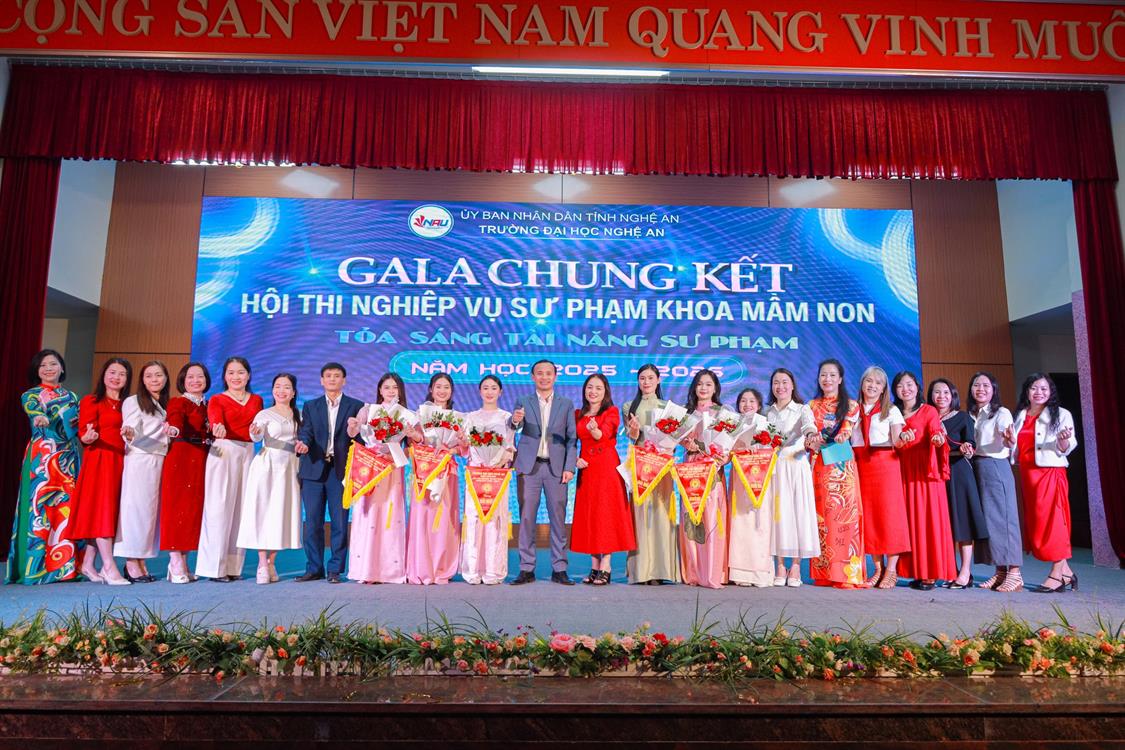Gala Chung kết “Tỏa sáng tài năng sư phạm” – Nơi đam mê và chuyên môn hội tụ
