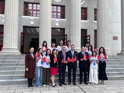 Sinh viên Trường Đại học Nghệ An tham gia học tập, trải nghiệm quốc tế tại Trường Đại học Quảng Tây (Trung Quốc)