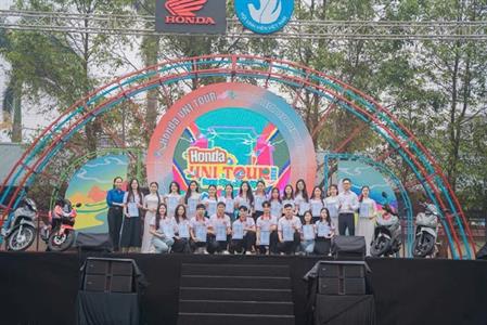 Vinh danh những nỗ lực – lan toả tinh thần học tập tại chương trình Hon Da Uni Tour 2025 tại Trường Đại học Nghệ 