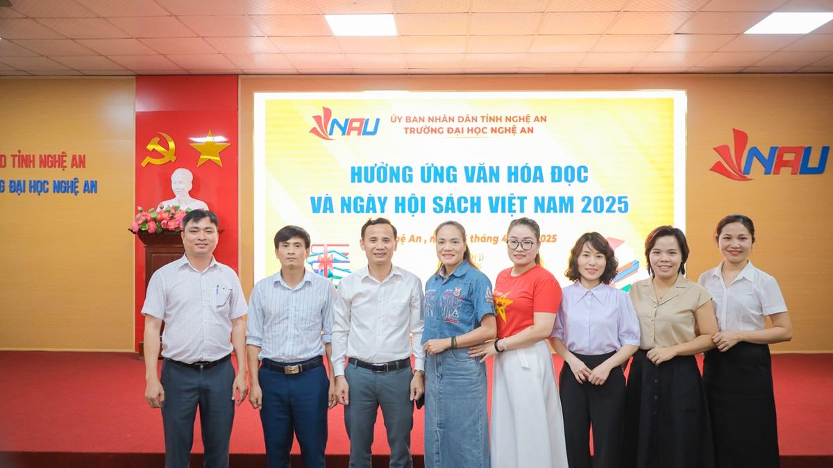 Lan tỏa Tình Yêu Đọc Sách trong Ngày Sách Việt Nam 2025 tại Trường Đại học Nghệ An