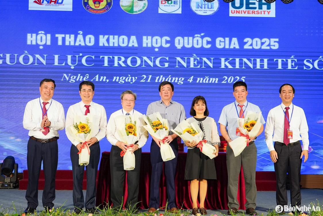 NAU tổ chức Hội thảo khoa học quốc gia “Nguồn lực trong nền kinh tế số”
