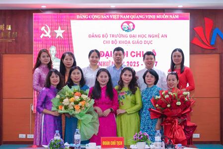 Chi bộ khoa Giáo dục tổ chức thành công Đại hội Chi bộ nhiệm kỳ 2025-2027