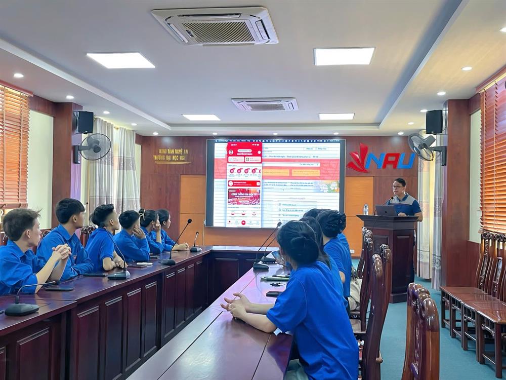 Chuyển đổi số – Sứ mệnh của tuổi trẻ Trường Đại học Nghệ An!