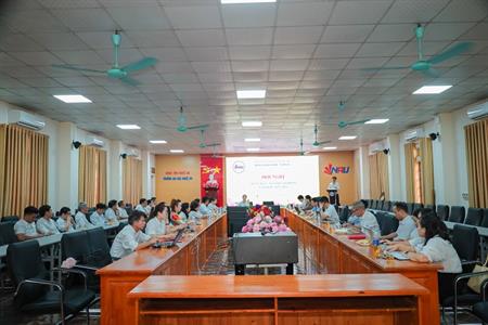 Khoa Khoa học cơ bản tổ chức thành công hội nghị viên chức - người lao động năm học 2025 - 2026