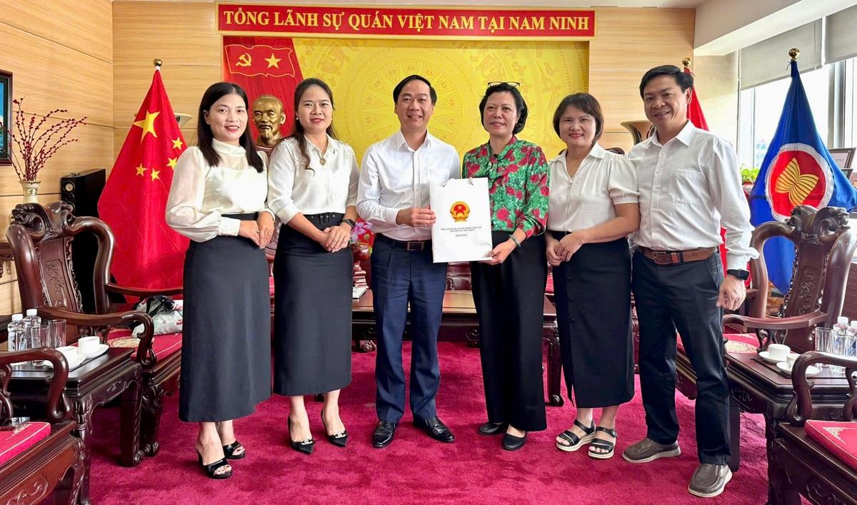 Tăng cường quan hệ đối ngoại - Đẩy mạnh hợp tác quốc tế trong giáo dục: Trường Đại học Nghệ An từng bước vươn tầm khu vực