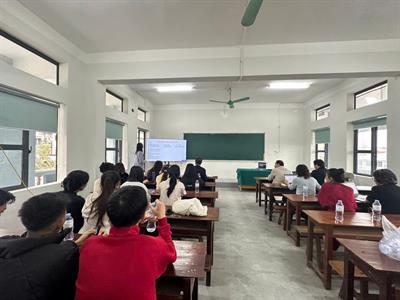 Khoa Giáo dục tổ chức Semina khoa học với chủ đề: “Phát triển kỹ năng nghề nghiệp theo chuẩn đầu ra đối với sinh viên Sư phạm Khoa học Tự nhiên Trường ĐHNA”.