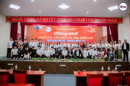 Tết Việt ấm tình hữu nghị - Xuân yêu thương cùng lưu học sinh Lào