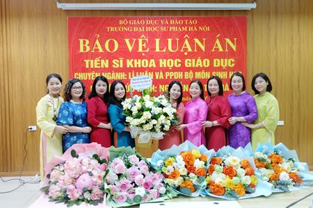 KHOA MẦM NON CHÚC MỪNG TÂN TIẾN SĨ NGUYỄN THỊ THU HÀ BẢO VỆ THÀNH CÔNG LUẬN ÁN TẠI TRƯỜNG ĐHSP HÀ NỘI