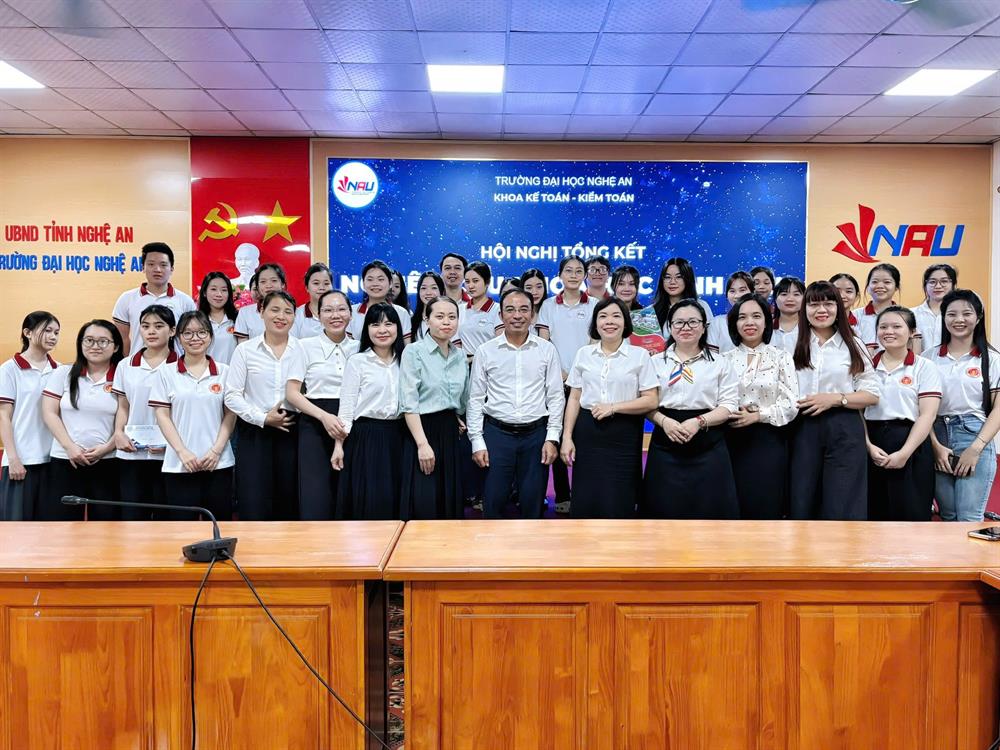 Tổng kết sinh viên Nghiên cứu khoa học cấp khoa - khoa Kế toán - Kiểm toán năm học 2025-2026