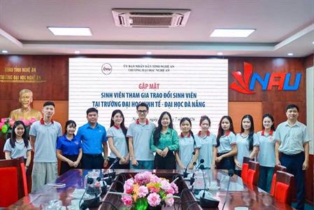 TIẾN BƯỚC HÀNH TRÌNH TRẢI NGHIỆM - MANG TRI THỨC ĐỂ TRƯỞNG THÀNH