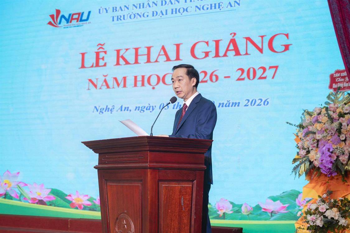 Hiệu trưởng Trường Đại học Nghệ An gửi lời nhắn tới tân sinh viên: Hãy chủ động viết nên hành trình của chính mình