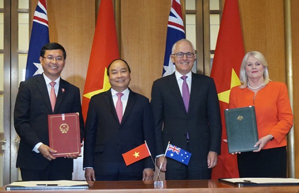 Việt – Úc ký hàng loạt văn kiện hợp tác