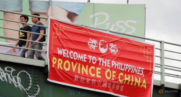 Dân Philippines giận đùng đùng vì các băngrôn 'Philippines là tỉnh của Trung Quốc'
