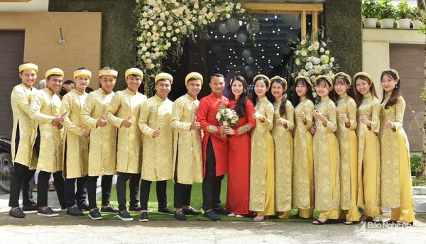 Xuân Mạnh, Tuấn Tài rạng rỡ trong ngày đính hôn của cựu đội...