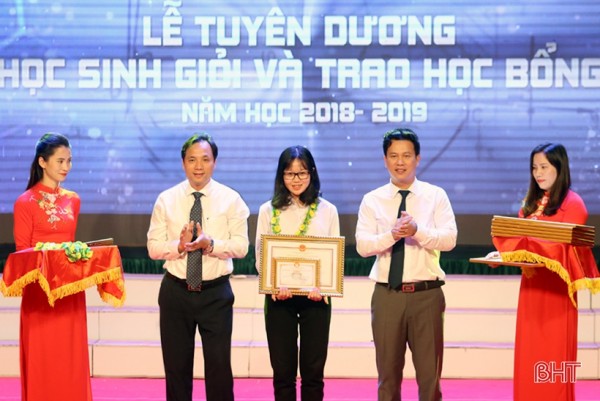 Hà Tĩnh đứng đầu cả nước về tỷ lệ học sinh đạt giải quốc gia