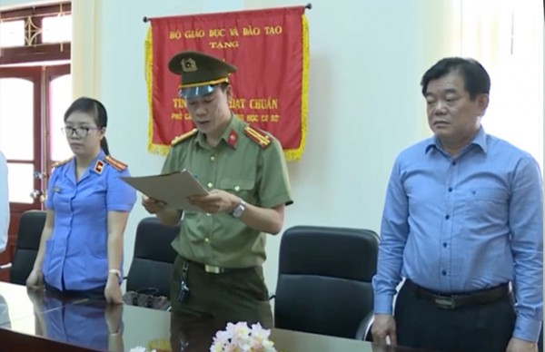Giám đốc Sở GD-ĐT Sơn La bị cách tất cả các chức vụ trong Đảng