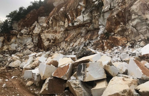 Nghệ An: Khoan đá nổ mìn, một công nhân tử vong