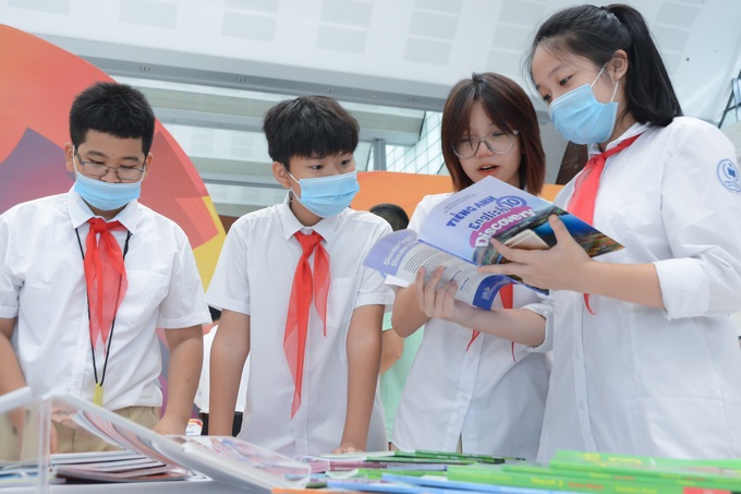 NXB Giáo dục Việt Nam bất ngờ phủ nhận lãi "khủng" từ sách giáo khoa