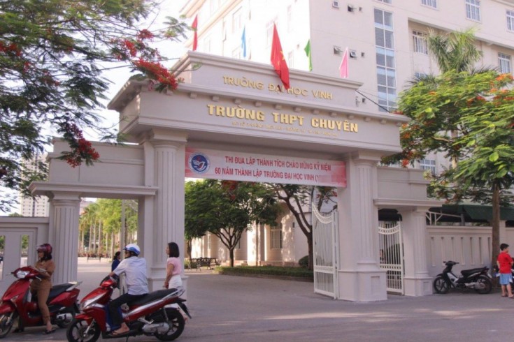 Nữ sinh trường THPT chuyên ở Nghệ An tự tử nghi do áp lực