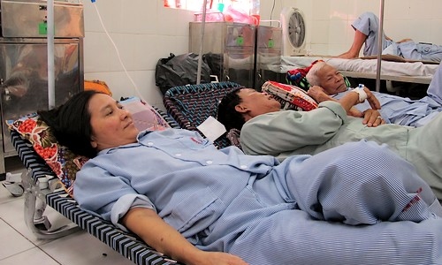Hà Nội dán mác đỏ 12 quận huyện báo động sốt xuất huyết
