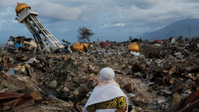Hơn 1 700 người thiệt mạng, hơn 5 000 người vẫn mất tích sau thảm họa kép ở Indonesia