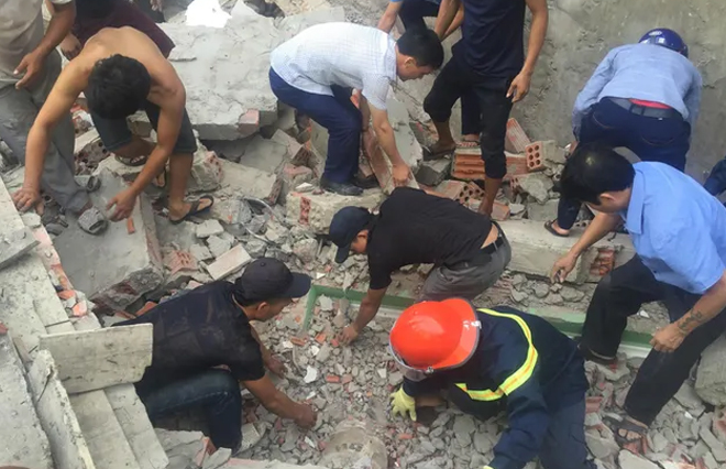 Vụ sập nhà ở Hà Tĩnh: Tìm thấy một người trong tình trạng nguy kịch
