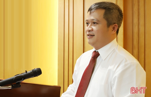 Phó Bí thư Tỉnh ủy Hà Tĩnh Trần Tiến Hưng phát biểu nhận nhiệm vụ