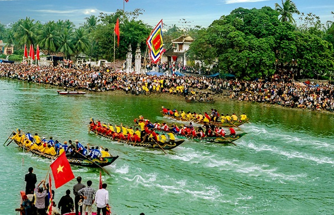 Lễ hội Đền Cờn (thuộc phường Quỳnh Phương, thị xã Hoàng Mai, Nghệ An)